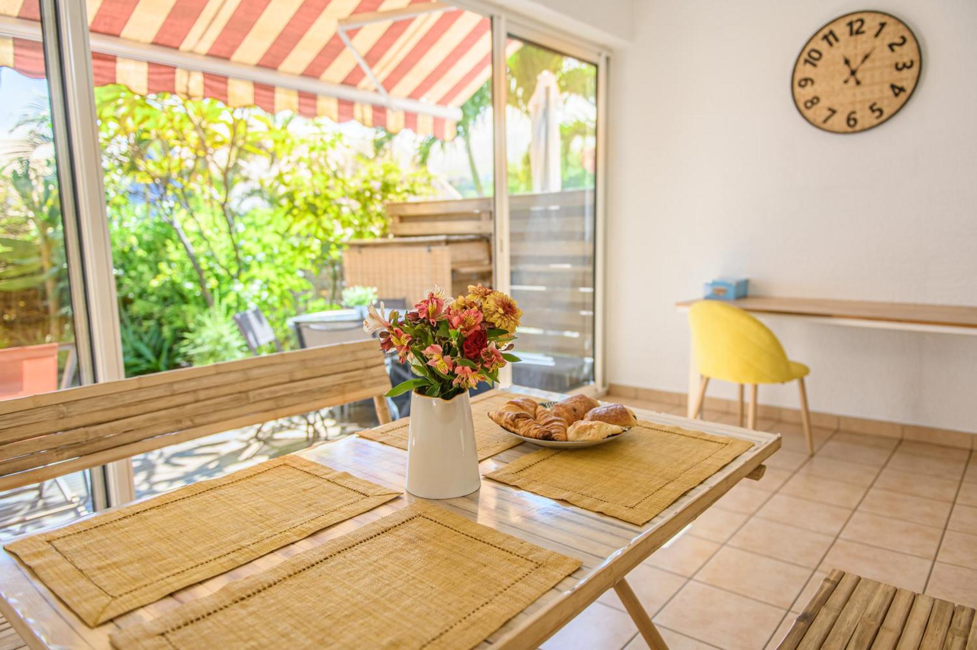 Le Jardin Des Tuit Tuit * Vue Mer * Cozy سان لوي المظهر الخارجي الصورة