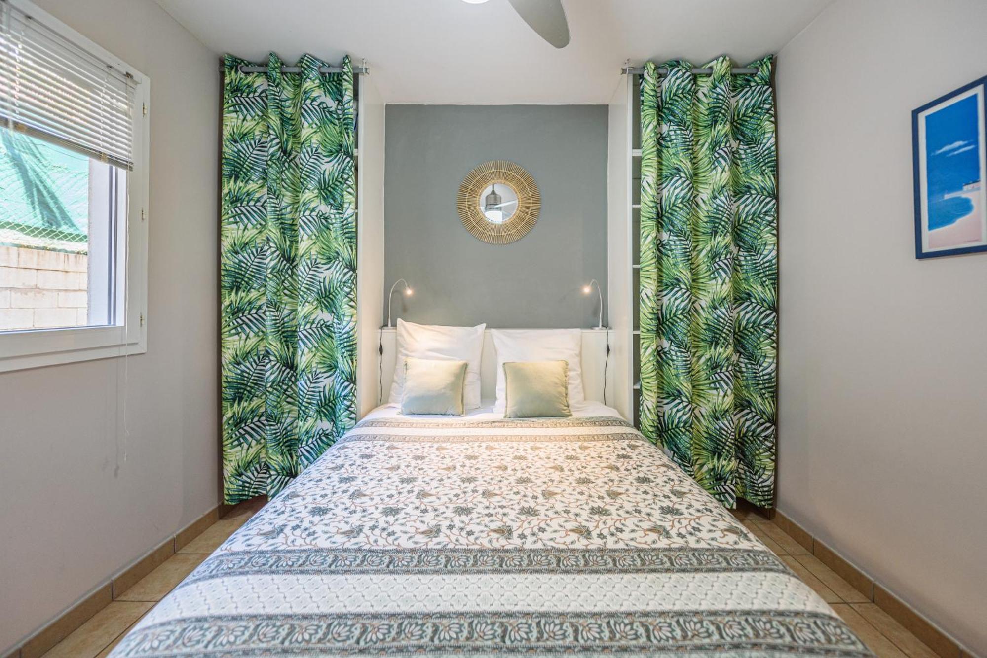 Le Jardin Des Tuit Tuit * Vue Mer * Cozy سان لوي المظهر الخارجي الصورة